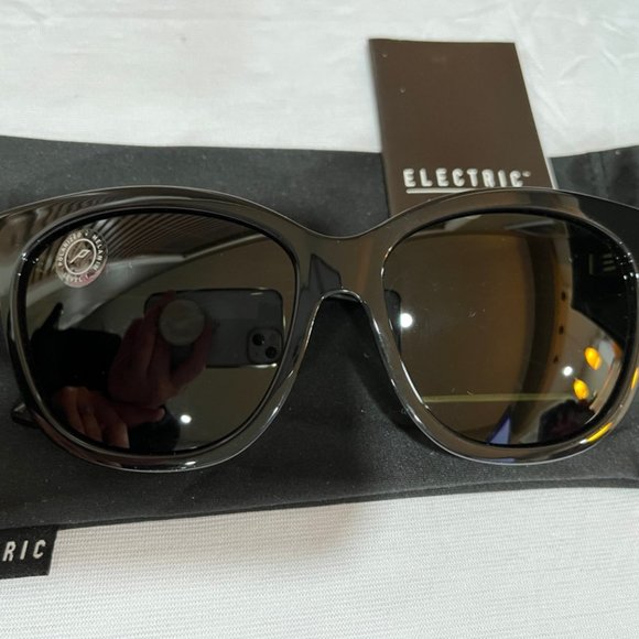 Electric Danger Cat polarized sunglasses (gloss black frame/grey lenses) - Picture 5 of 6